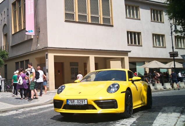 Porsche 992 Carrera 4S