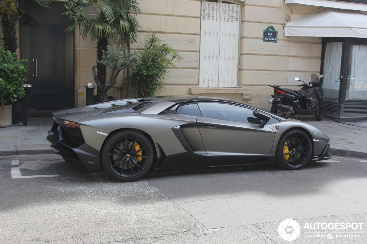 Lamborghini Aventador LP700-4