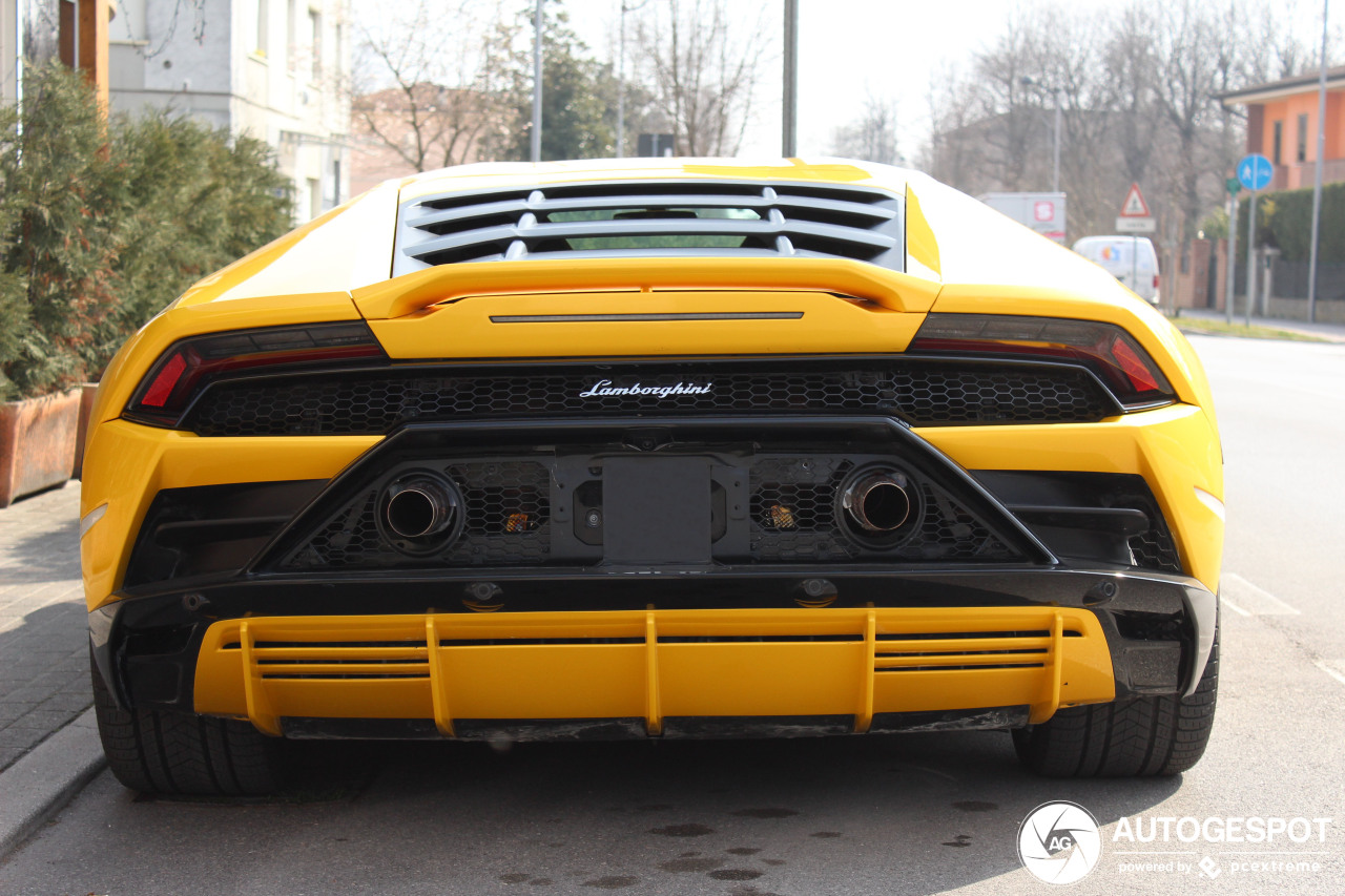 Lamborghini Huracán LP640-4 EVO