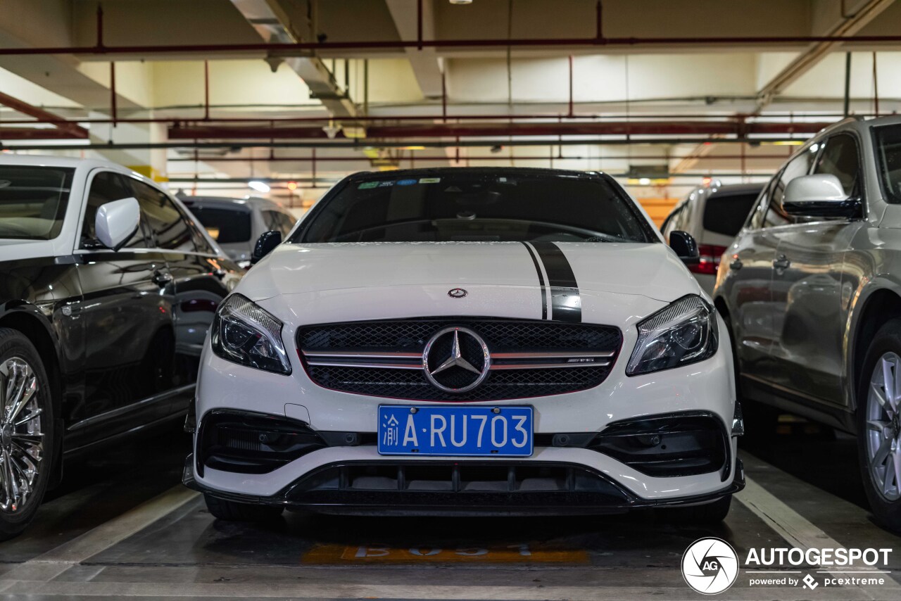 Mercedes-AMG A 45 W176 2015