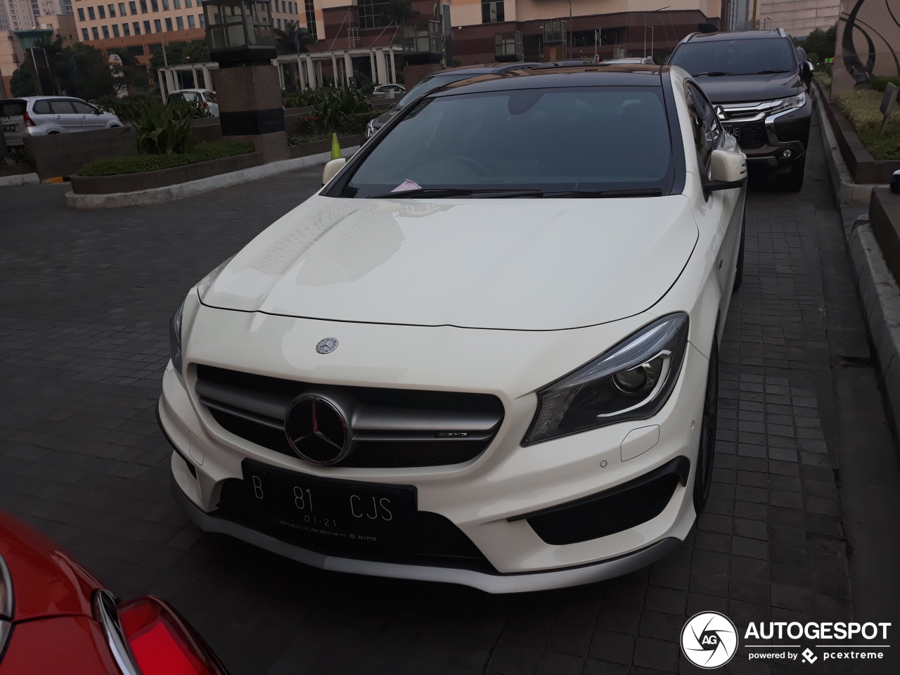 Mercedes-Benz CLA 45 AMG C117