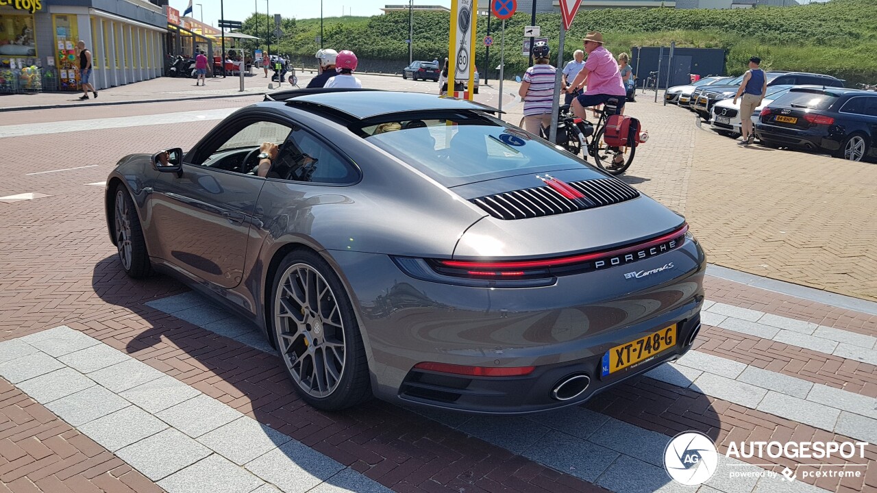 Porsche 992 Carrera 4S