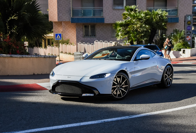 Aston Martin V8 Vantage 2018