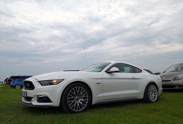 Ford Mustang GT 2015