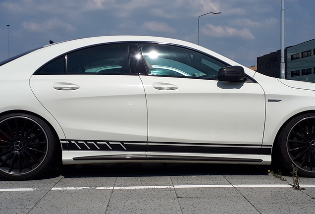 Mercedes-Benz CLA 45 AMG C117