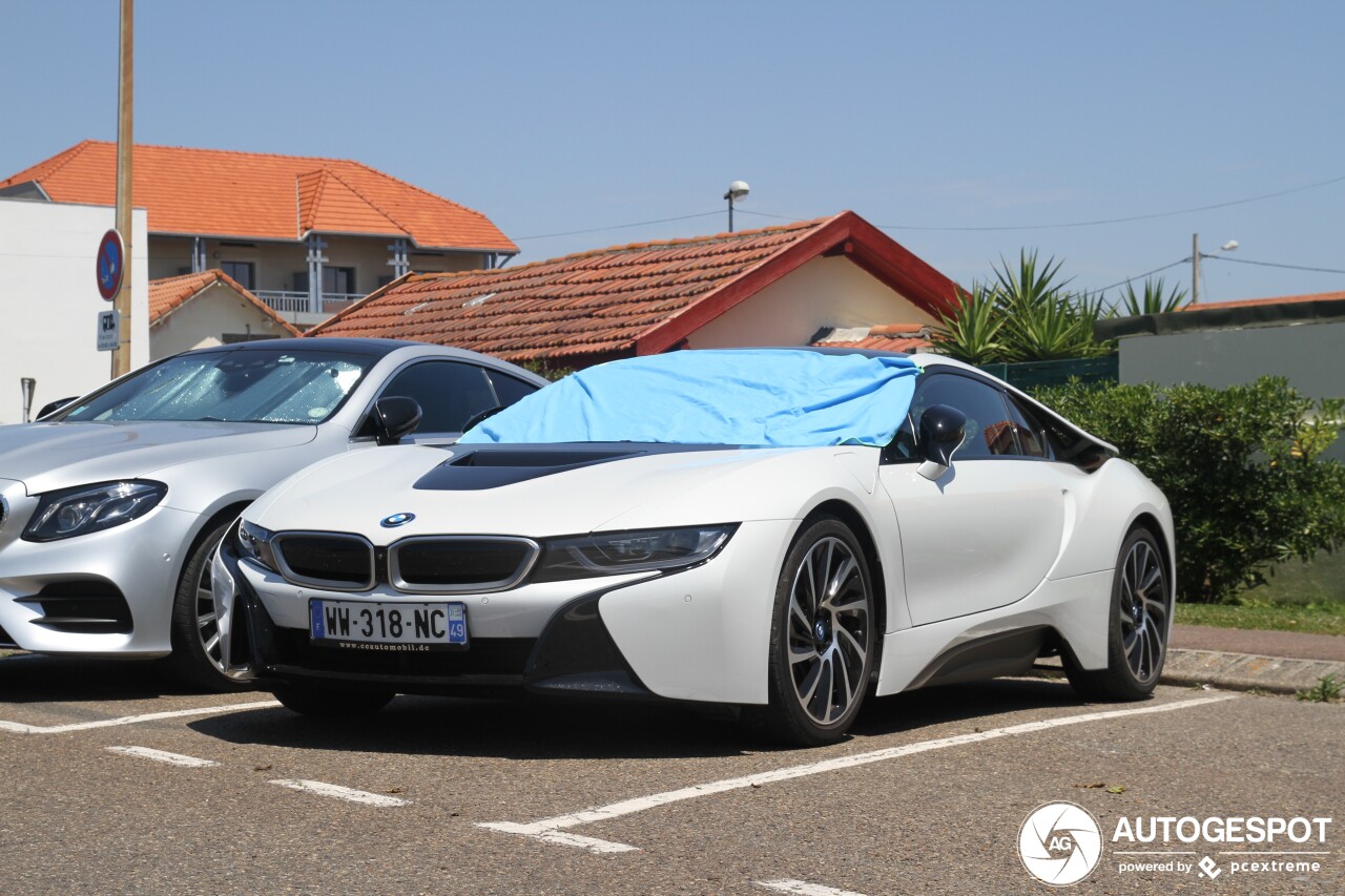 BMW i8