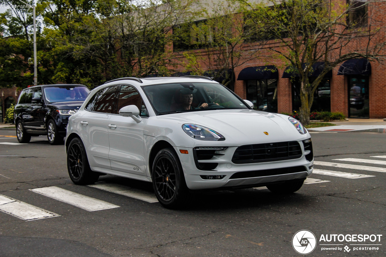 Porsche 95B Macan GTS