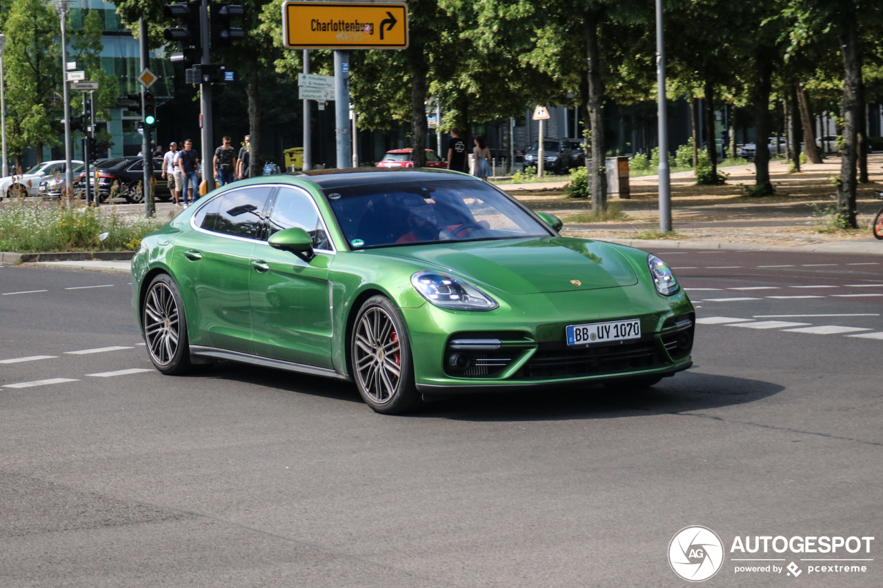 Porsche 971 Panamera Turbo Executive