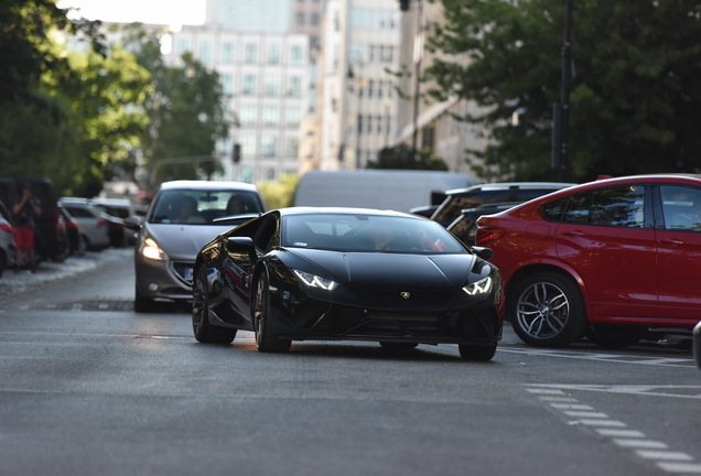 Lamborghini Huracán LP640-4 Performante