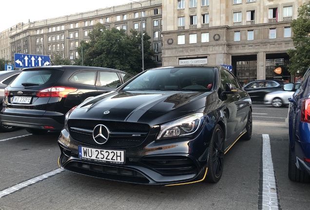 Mercedes-AMG CLA 45 C117 Yellow Night Edition