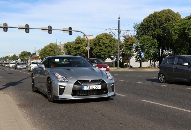 Nissan GT-R 2017 Track Edition