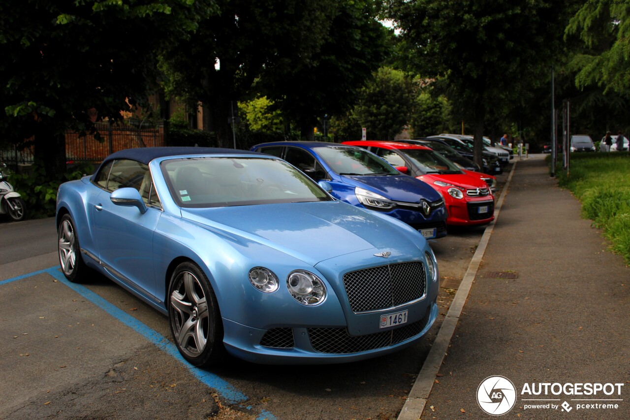 Bentley Continental GTC 2012