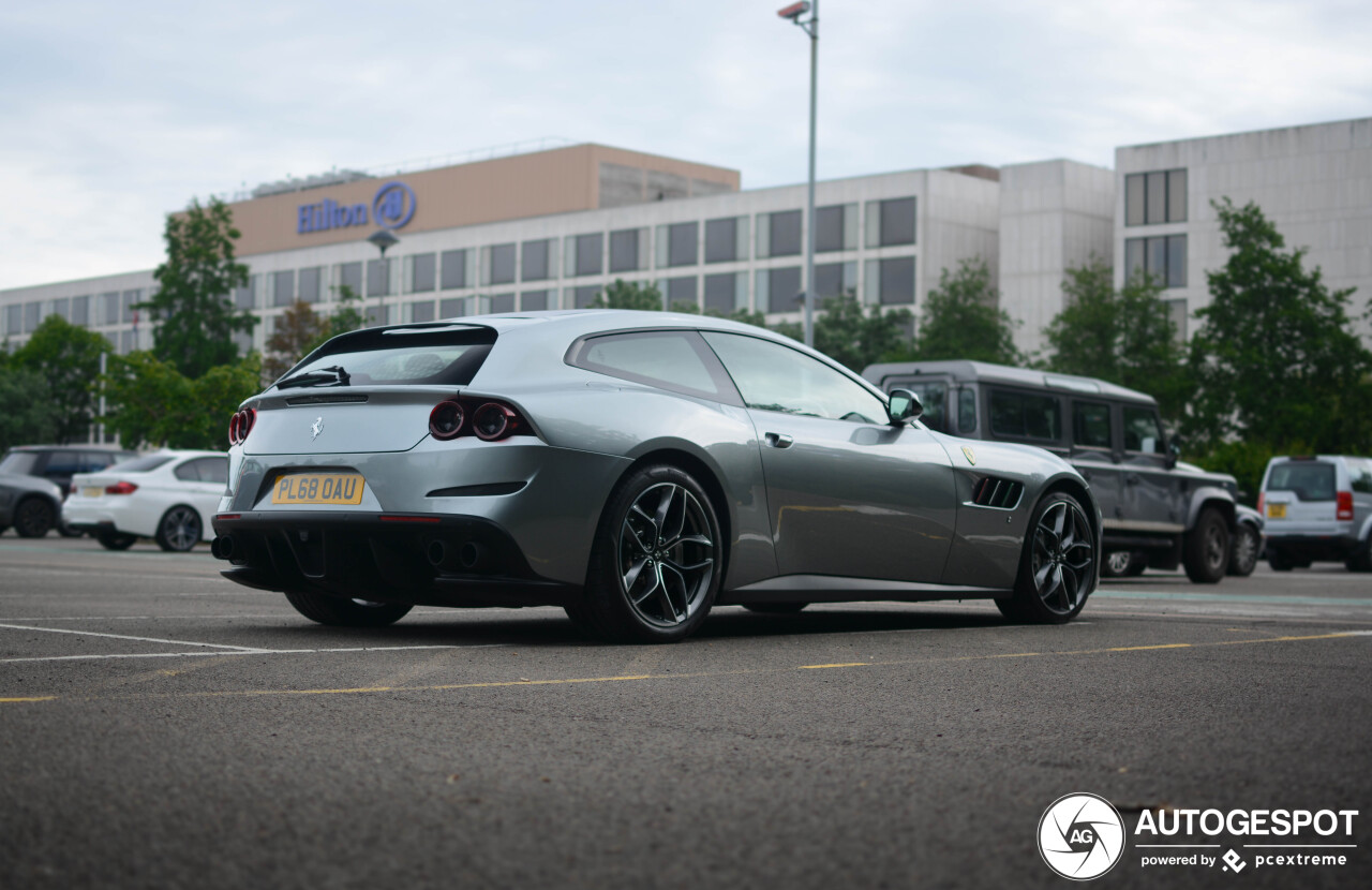 Ferrari GTC4Lusso T