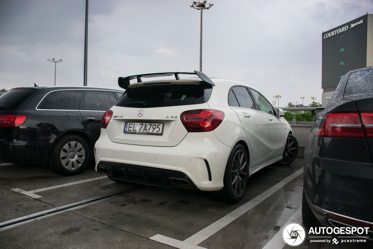 Mercedes-AMG A 45 W176 2015