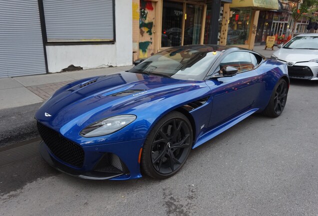 Aston Martin DBS Superleggera