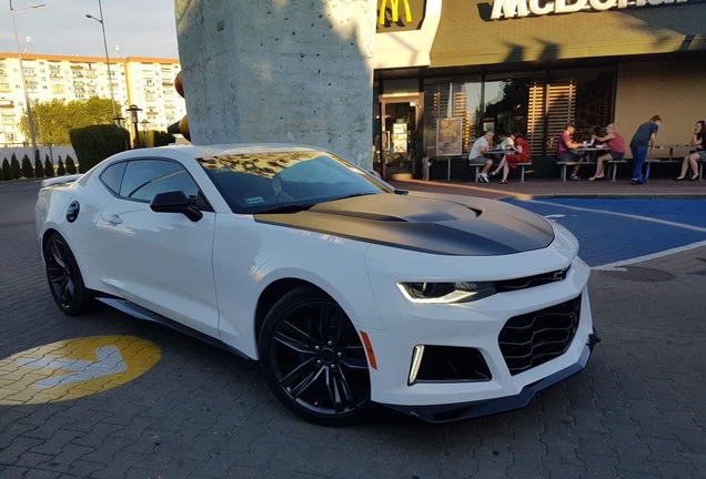 Chevrolet Camaro ZL1 2016