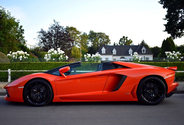 Lamborghini Aventador LP700-4 Roadster