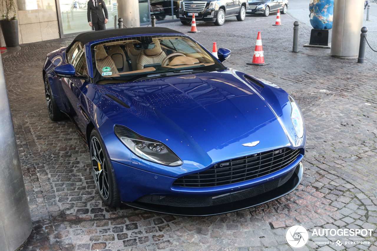 Aston Martin DB11 V8 Volante