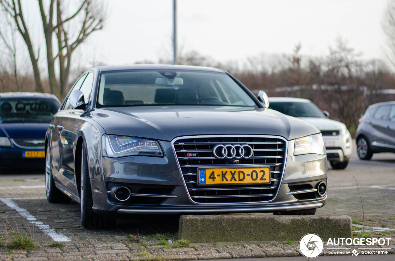 Audi S8 D4