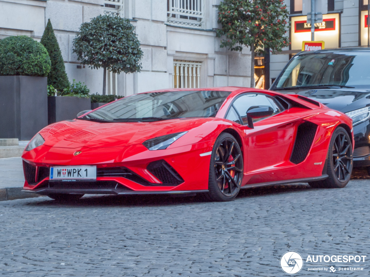 Lamborghini Aventador S LP740-4