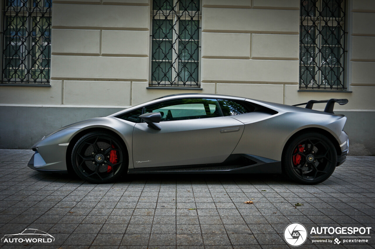 Lamborghini Huracán LP640-4 Performante