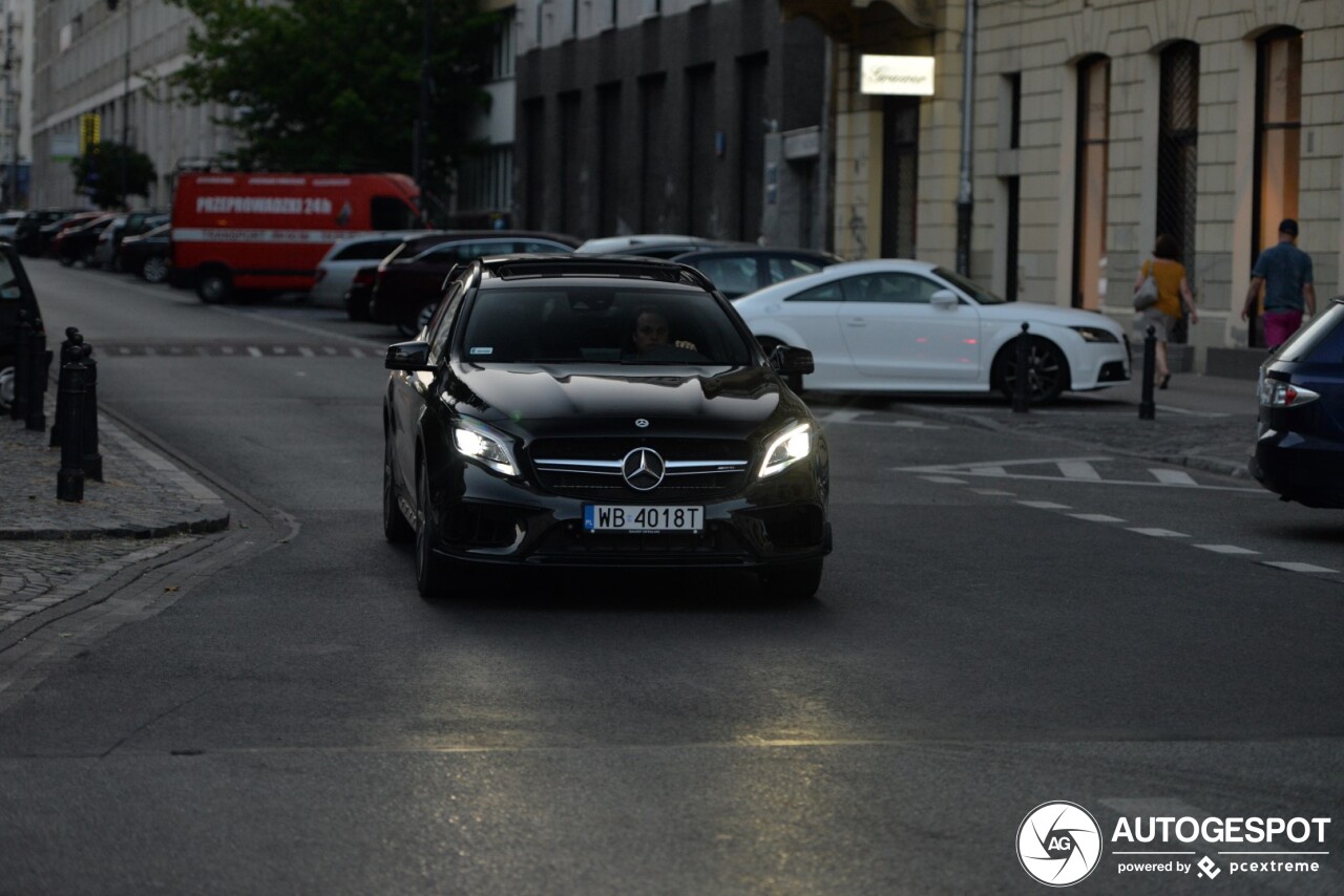 Mercedes-AMG GLA 45 X156 2017