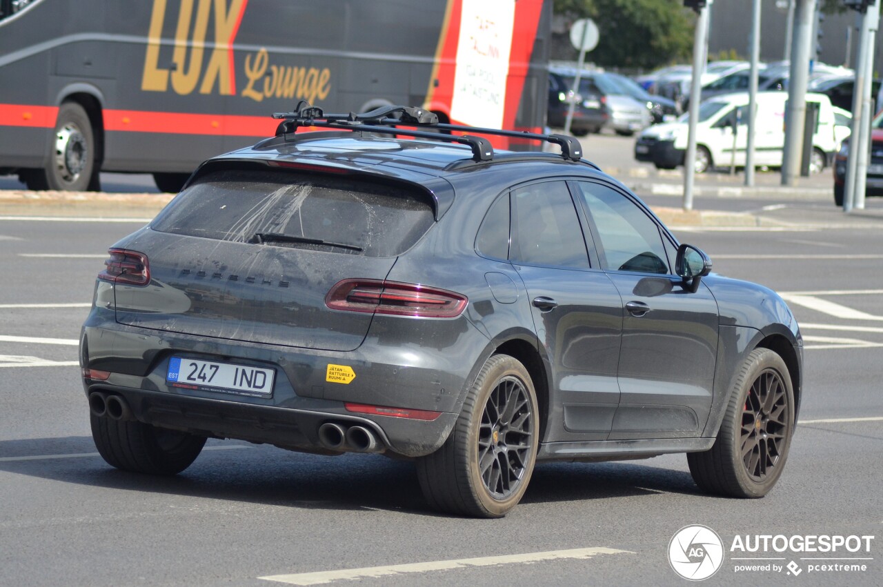 Porsche 95B Macan GTS