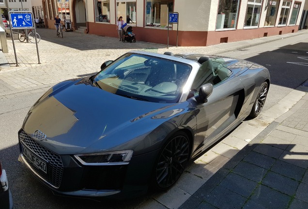 Audi R8 V10 Spyder 2016