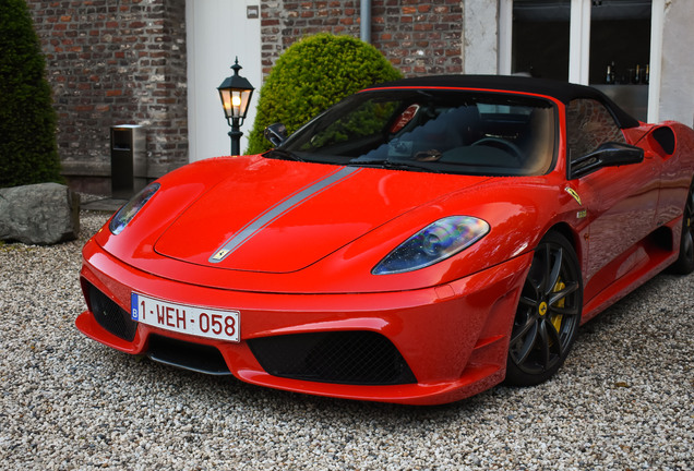 Ferrari Scuderia Spider 16M