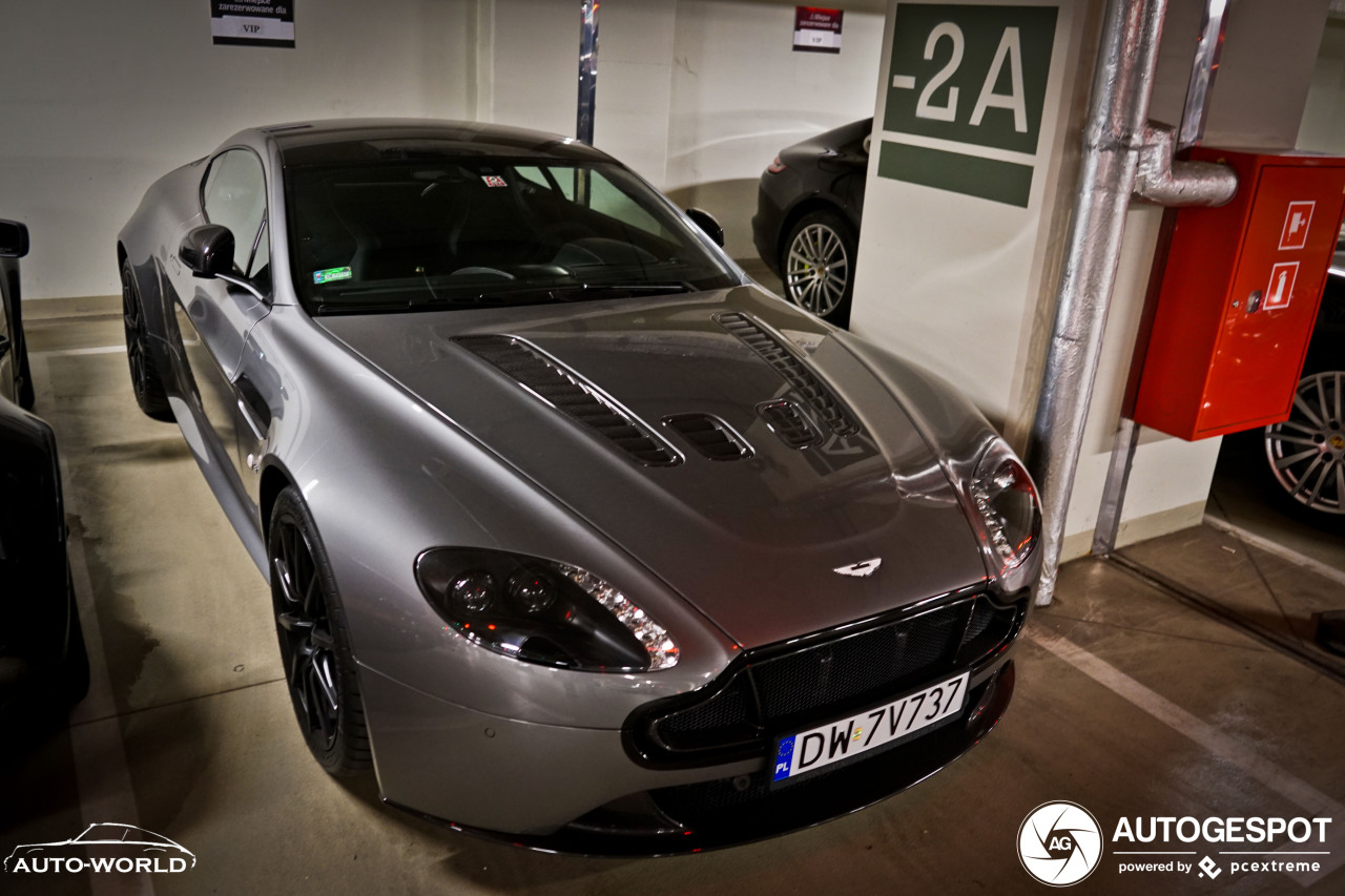 Aston Martin V12 Vantage S