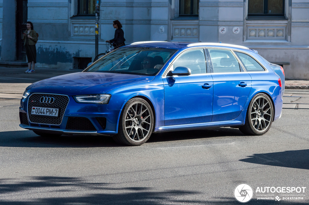 Audi RS4 Avant B8