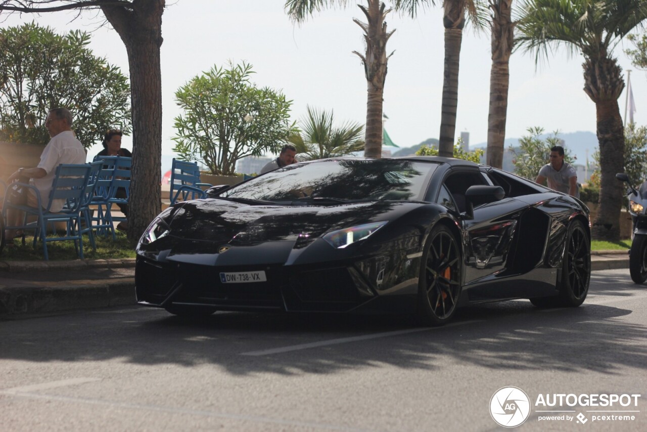 Lamborghini Aventador LP700-4 Roadster