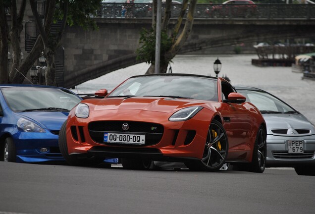 Jaguar F-TYPE R Coupé