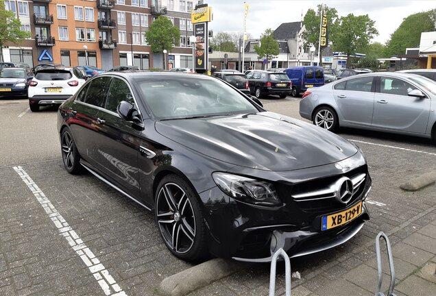 Mercedes-AMG E 63 S W213