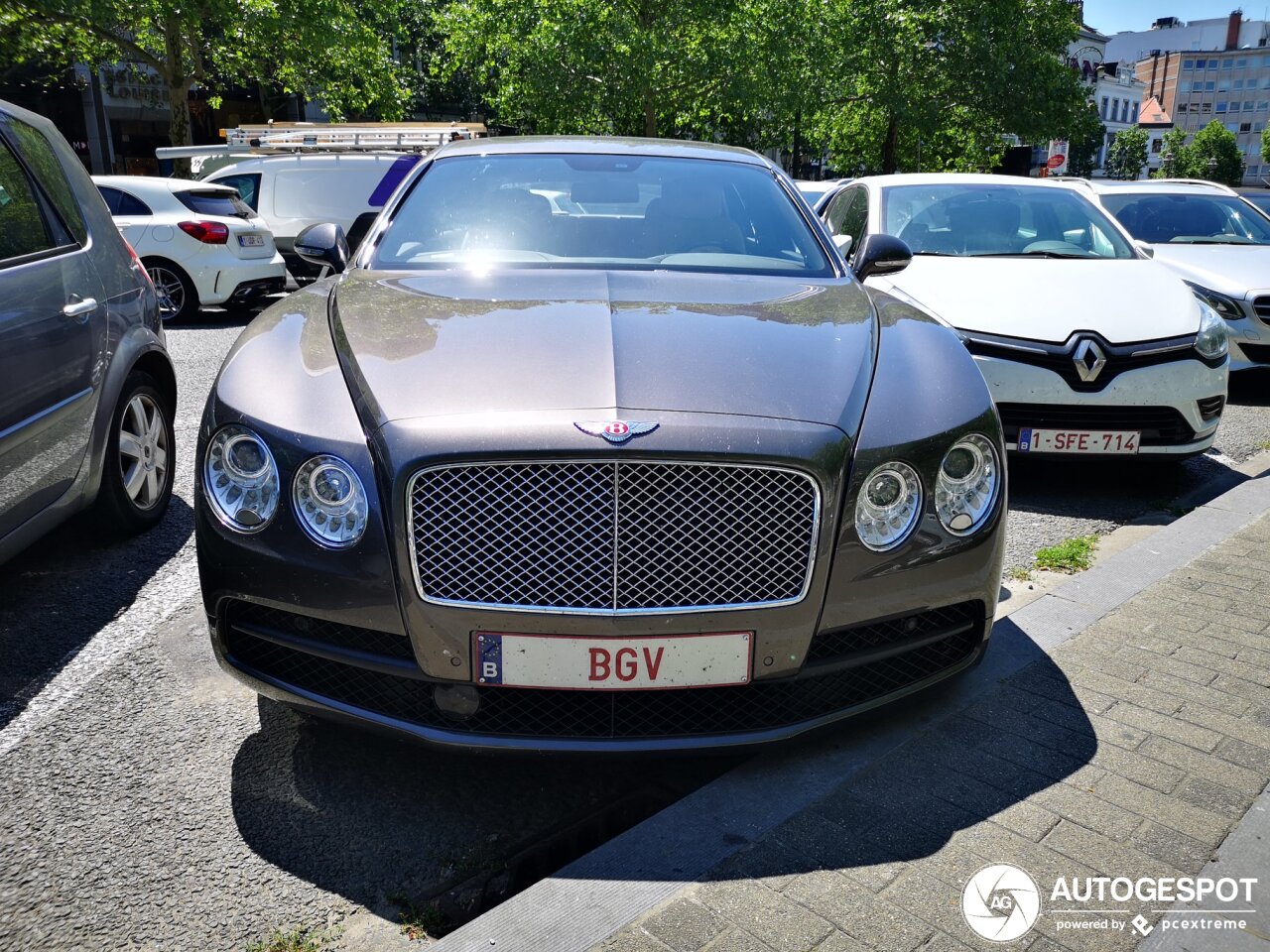 Bentley Flying Spur V8