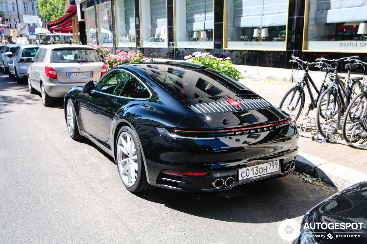 Porsche 992 Carrera 4S