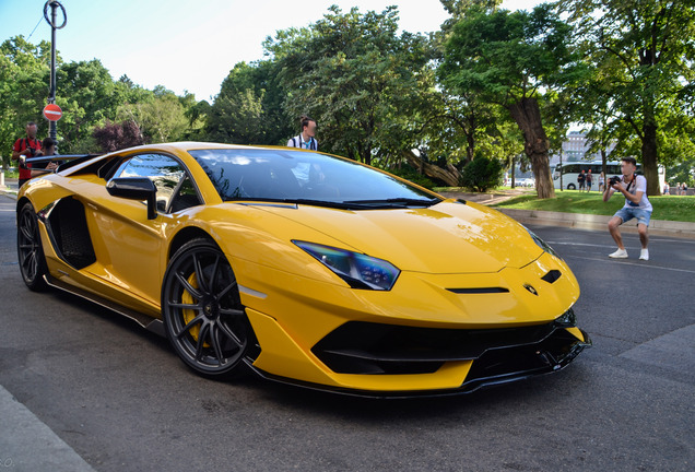 Lamborghini Aventador LP770-4 SVJ