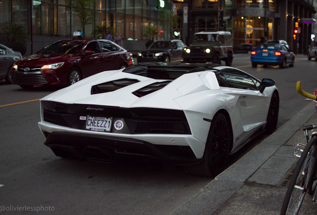 Lamborghini Aventador S LP740-4 Roadster