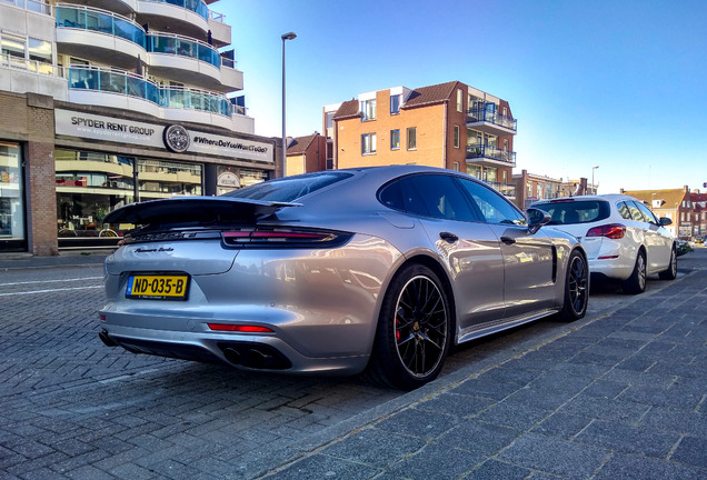 Porsche 971 Panamera Turbo