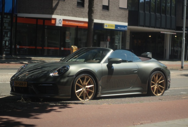 Porsche 992 Carrera 4S Cabriolet