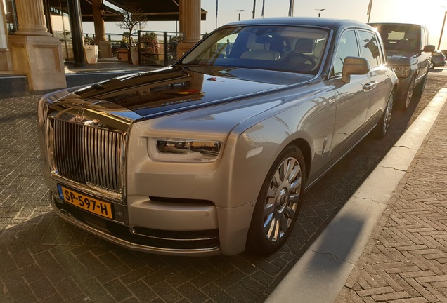 Rolls-Royce Phantom VIII EWB