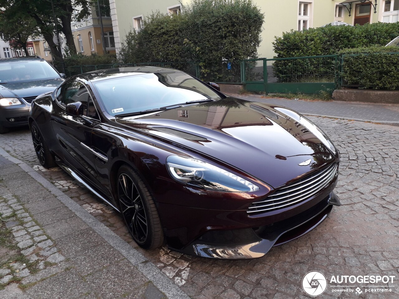 Aston Martin Vanquish 2013