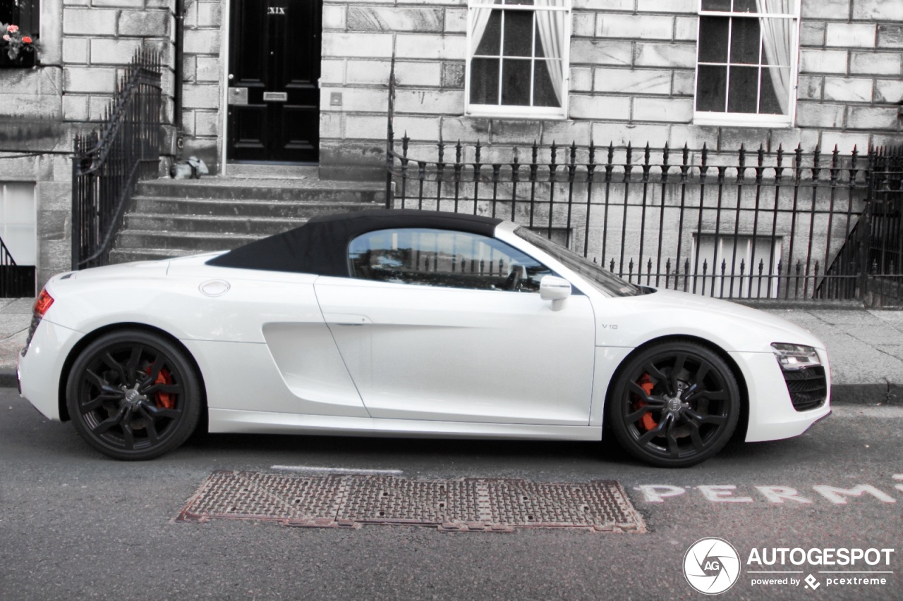 Audi R8 V10 Spyder 2013