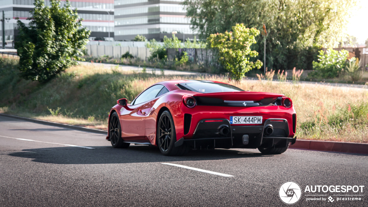 Ferrari 488 Pista