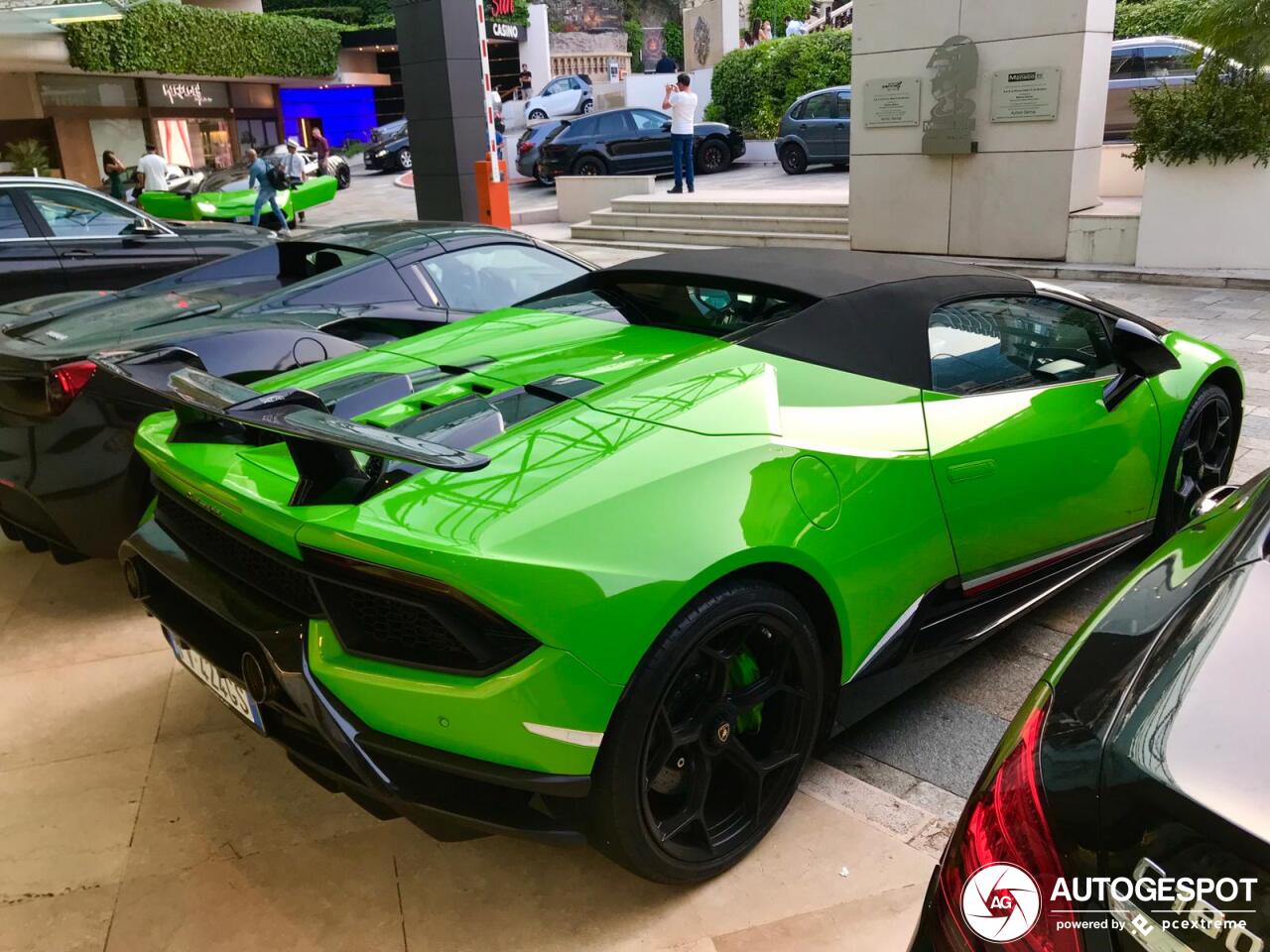 Lamborghini Huracán LP640-4 Performante Spyder