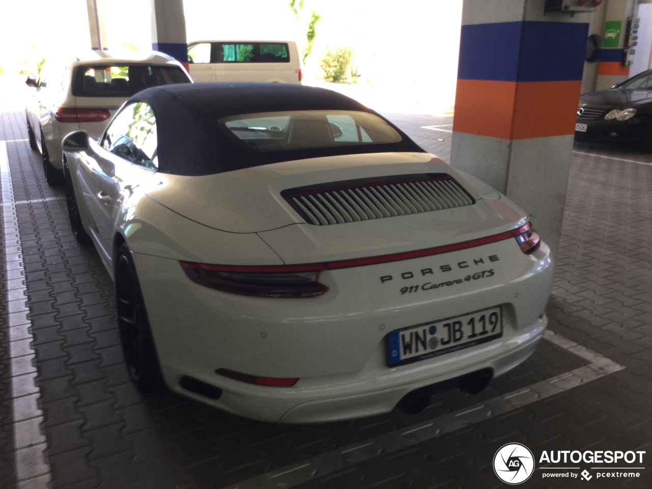 Porsche 991 Carrera 4 GTS Cabriolet MkII