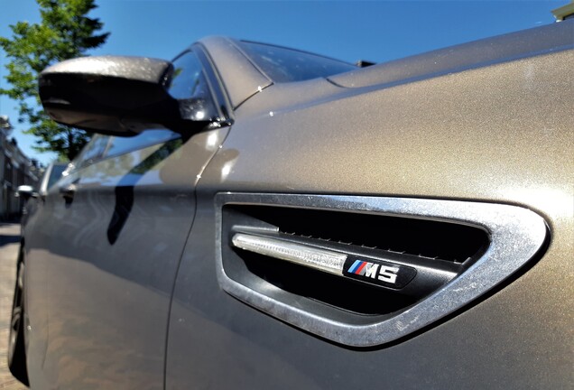 BMW M5 F10 2011