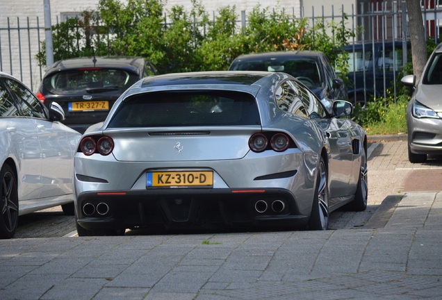 Ferrari GTC4Lusso