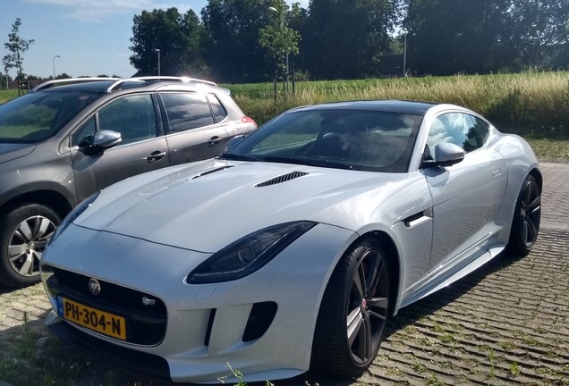 Jaguar F-TYPE S Coupé British Design Edition