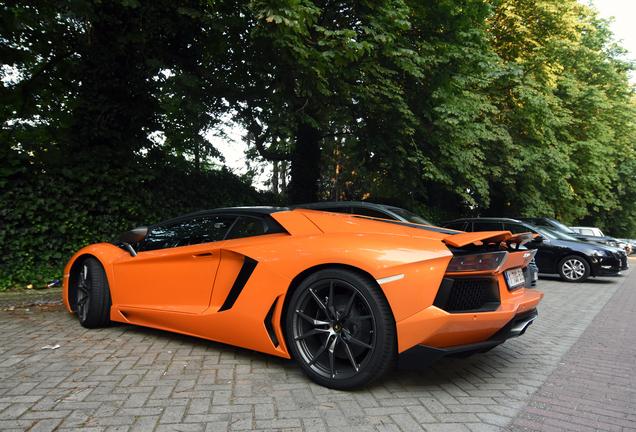 Lamborghini Aventador LP700-4